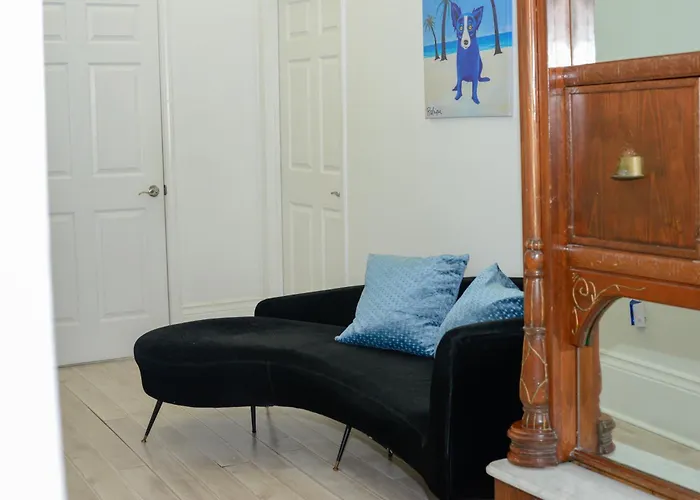 7 Bedroom - Sleeps 14! Next To Bourbon Street